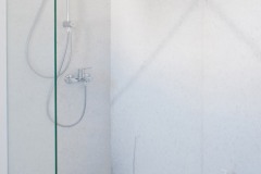 Autre vue de la 2ème SdB au 1er avec la douche